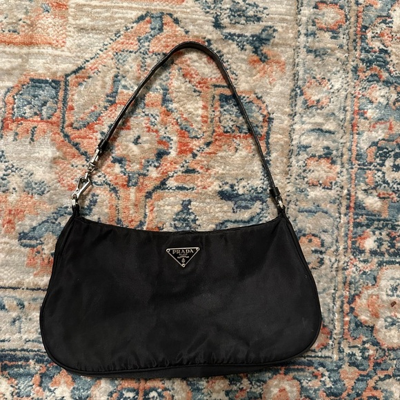 vintage Prada black nylon shoulder bag with leather strap - Picture 1 of 12